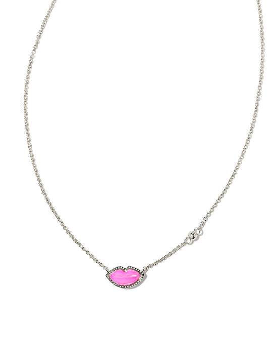 KENDRA SCOTT Lips Pendant Necklace in Hot Pink Mother-of-Pearl