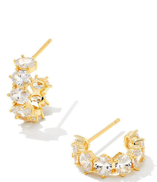 Pendientes Huggie de cristal Caitlin de KENDRA SCOTT en cristal blanco