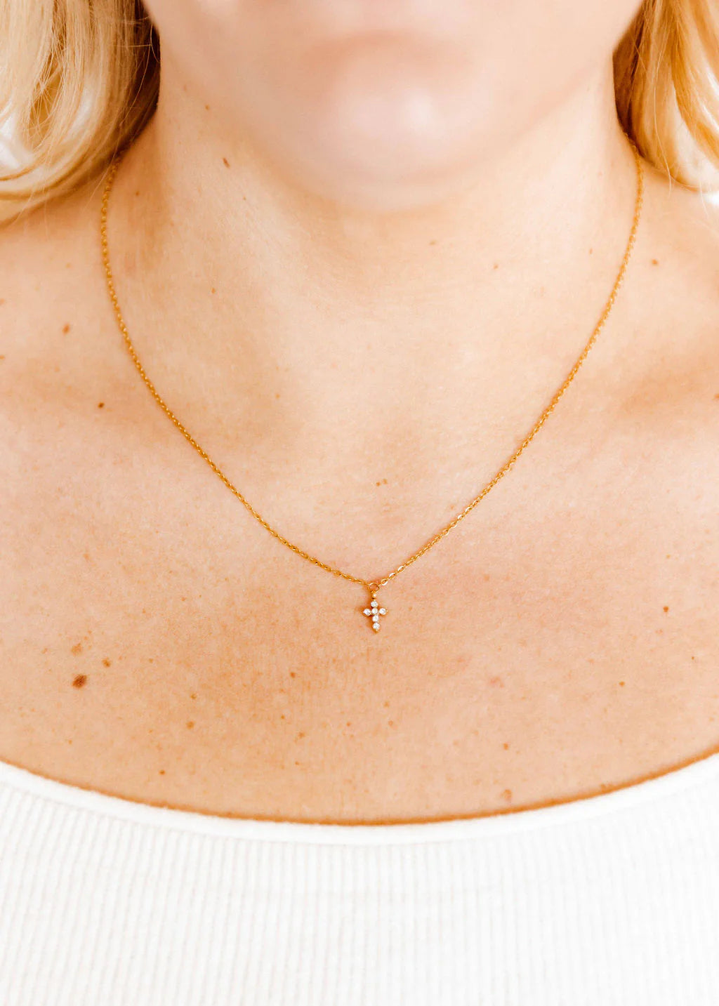 LINNY CO Gold Diamond Cross Necklace - Carly